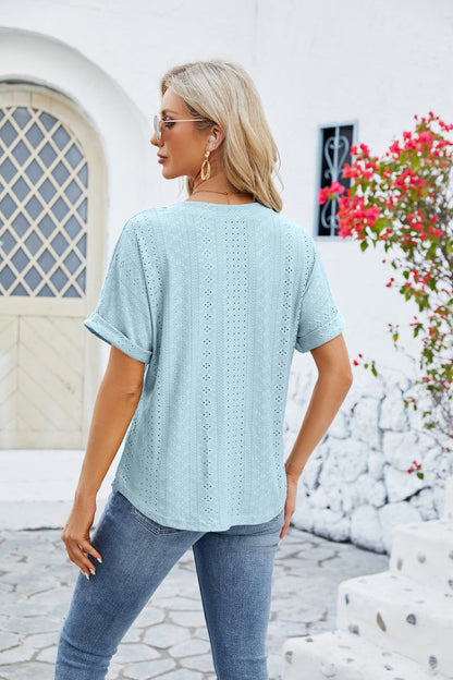 Pull à manches courtes et col en V pour