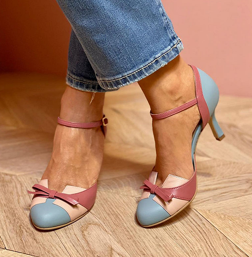Sandales  bout pointu, boucle, talons hauts