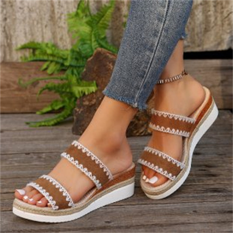 sandales d'été de style ethnique à doubles lanières larges