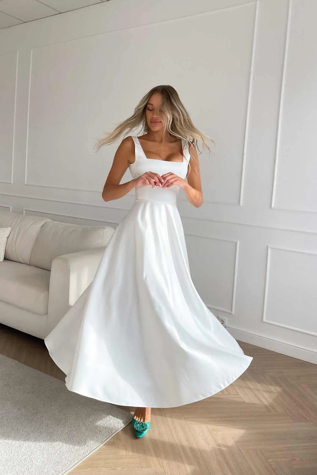 Robe à Bretelles Sans Manches à Encolure Carrée